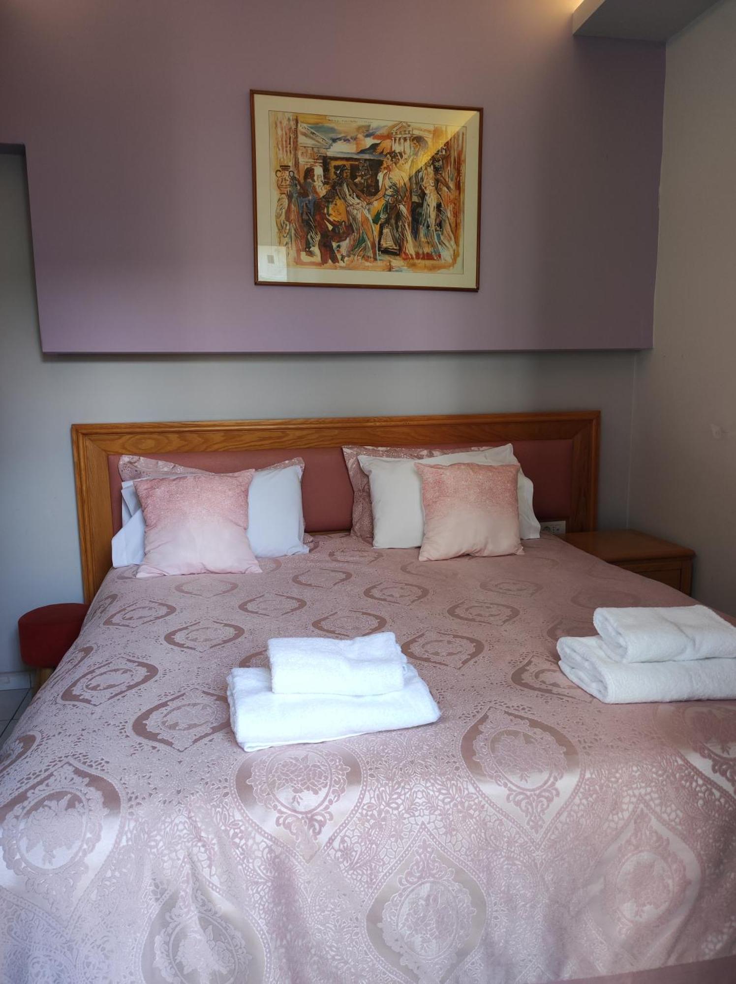 N E P Center Rodos Hotell 2*